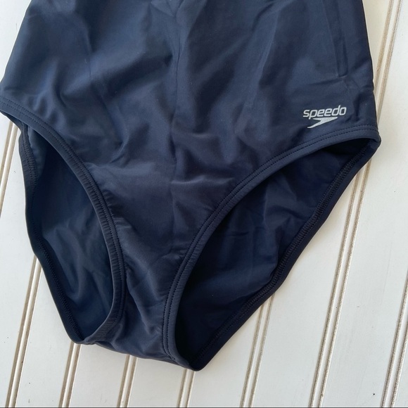 Speedo black one piece swimsuit Size 10 - Picture 4 of 8